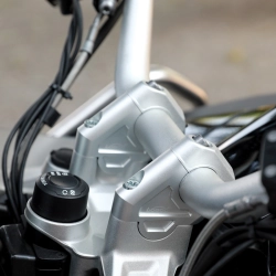 LOBOO Podwyższenie kierownicy 32mm do BMW R1200GS/ADV/S1000XR/1250ADV (10.3.02071.001.22)