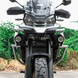 LOBOO L7 światło drogowe i mijania pomocnicze tylko dla CFMOTO 800MT (10.1.01006.001.01)