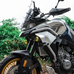 LOBOO L7 światło drogowe i mijania pomocnicze tylko dla CFMOTO 800MT (10.1.01006.001.01)